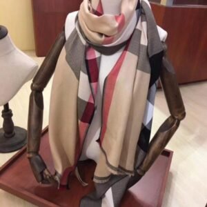 Burberry Ladies Fashion Scarf
