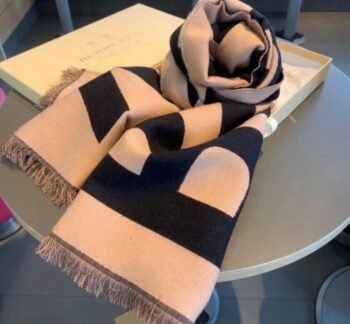 Burberry Signature Scarf