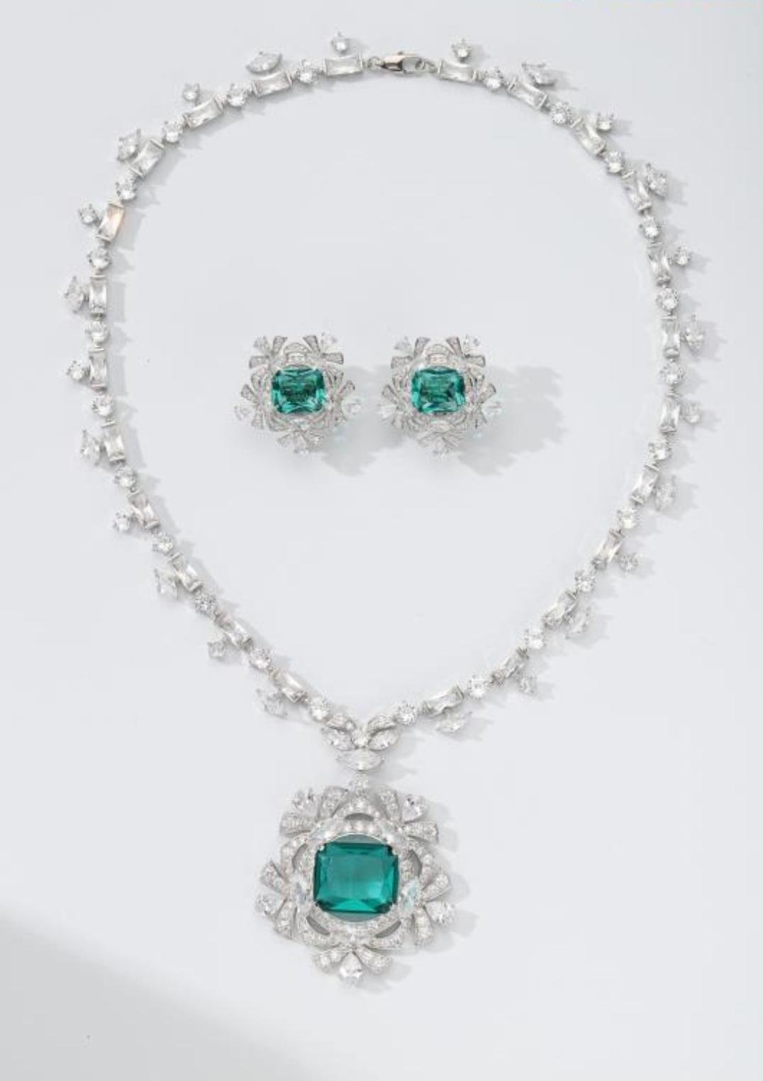 Bvlgari Fiorever Necklace Set