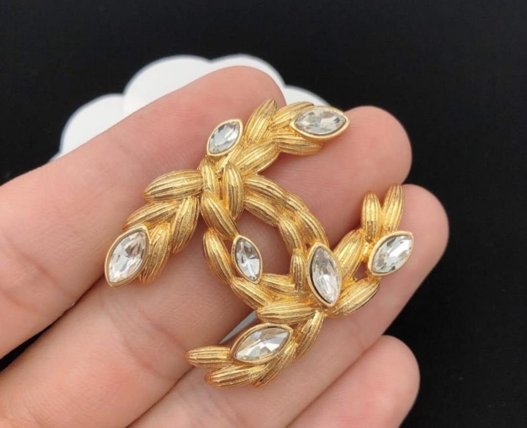 Chanel CC Cut Brooch