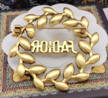 J'adior Brooch