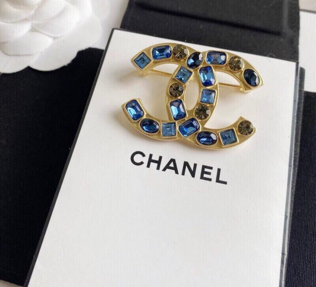 Chanel CC Moscova Brooch