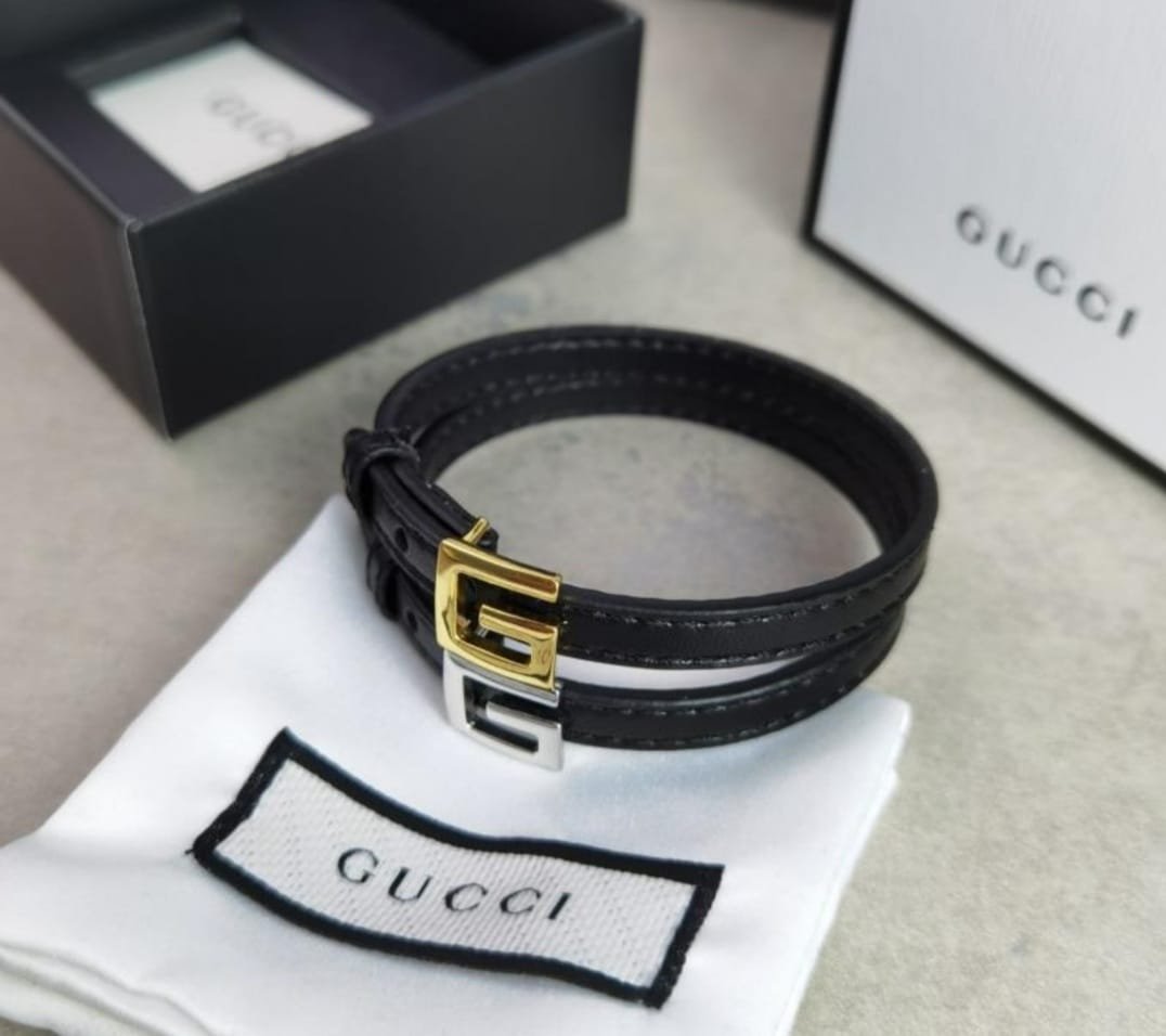 GG Engraved Double G Bracelet