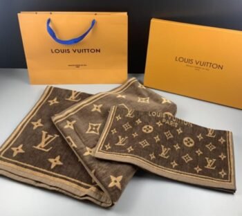 LV Towel Set
