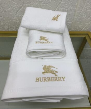 Burberry Towel Set