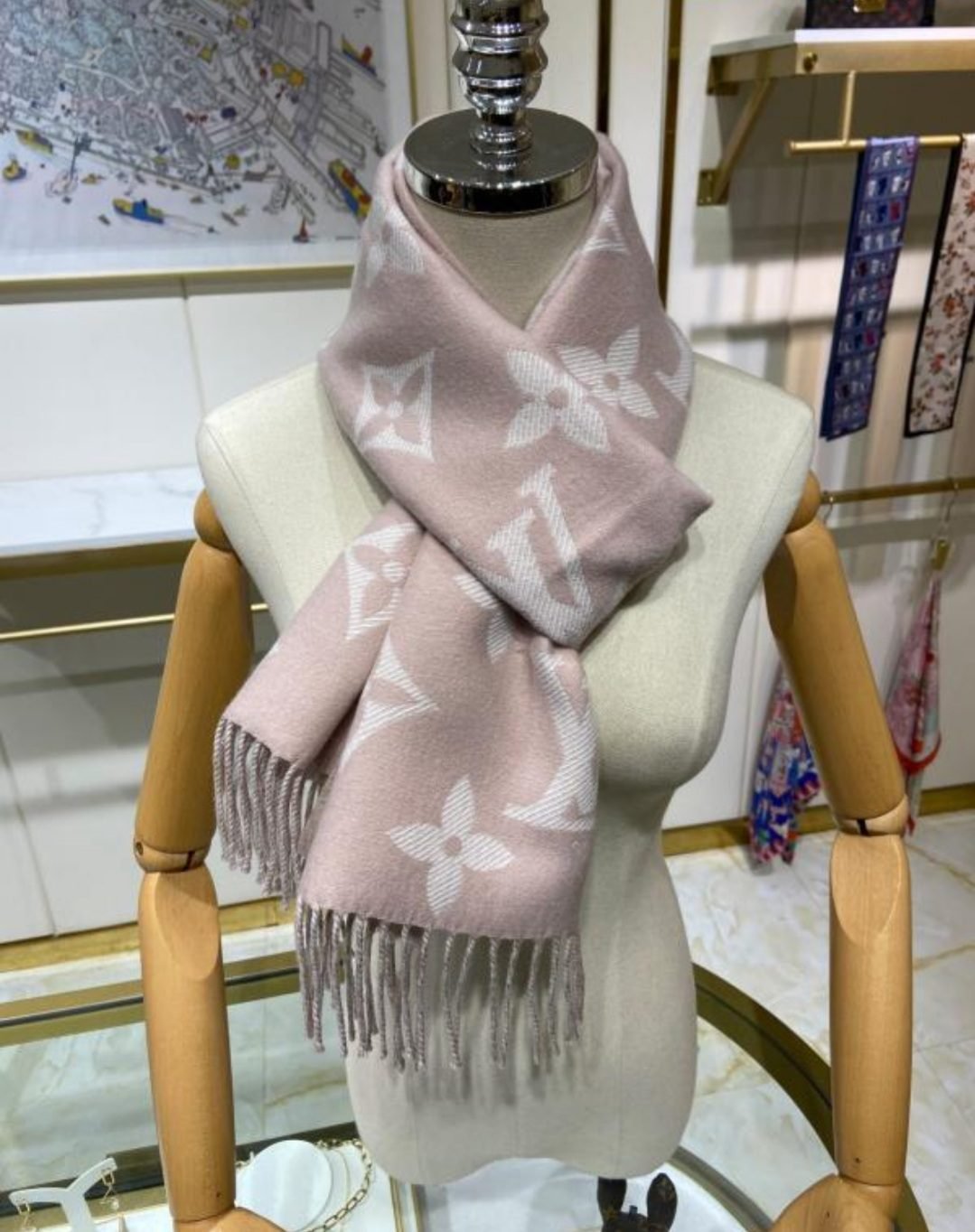 LV Scarf