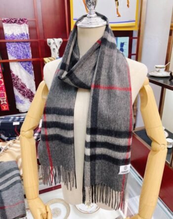 Burberry Casmere Scarf